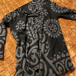 Adrienne Vittadini Black Patterned Sweater